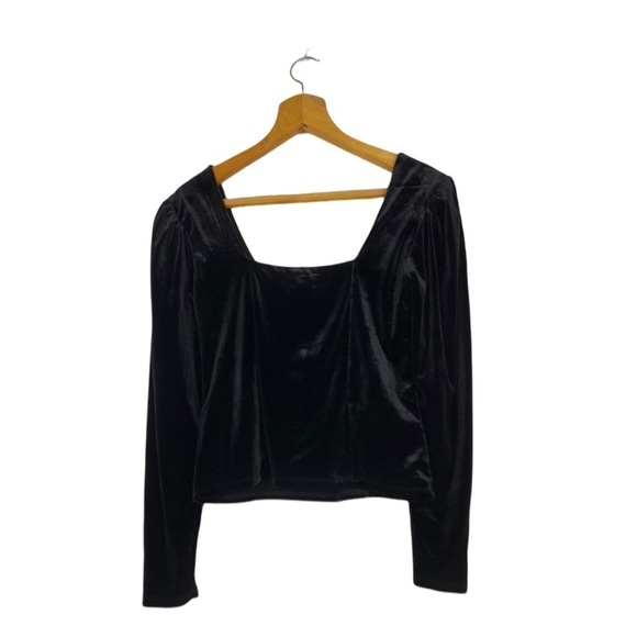 Rachel Zoe Long Sleeve Black Velvet Top With Rhinestone Bow NWT Size M - Picture 2 of 6